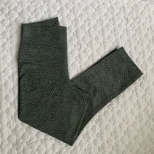 LULULEMON HIGH WAISTED LEGGINGS